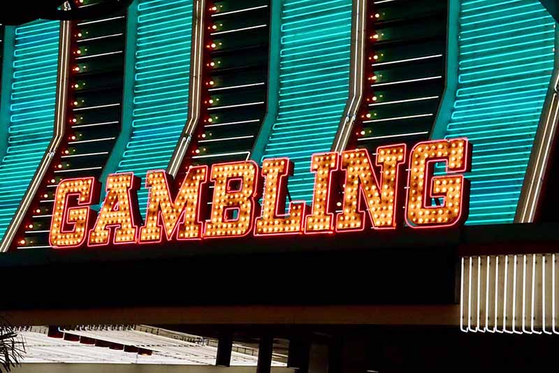 我在萬盛娛樂城的惡夢：被困在賭博陷阱中